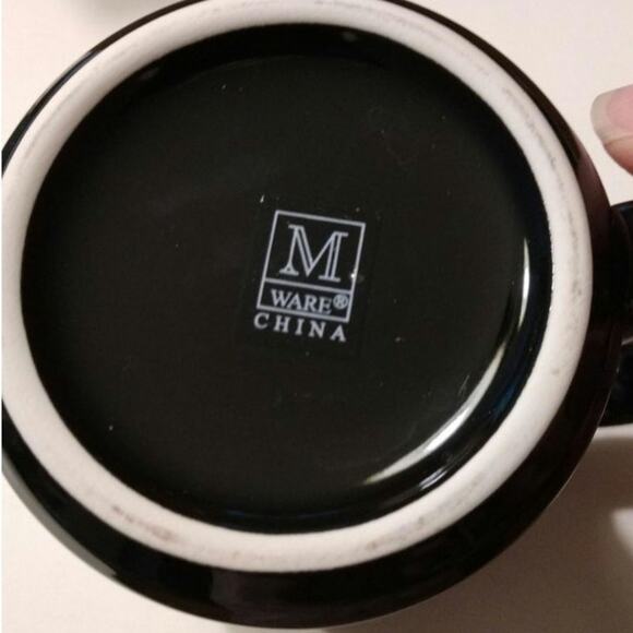 NWOT "Bite Me" Black 15 oz Mug with Flying Bat - Picture 4 of 5